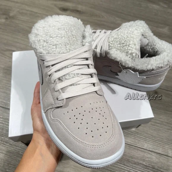 Air Jordan 1 Low Sherpa Fleece Women’s - Picture 2 of 10